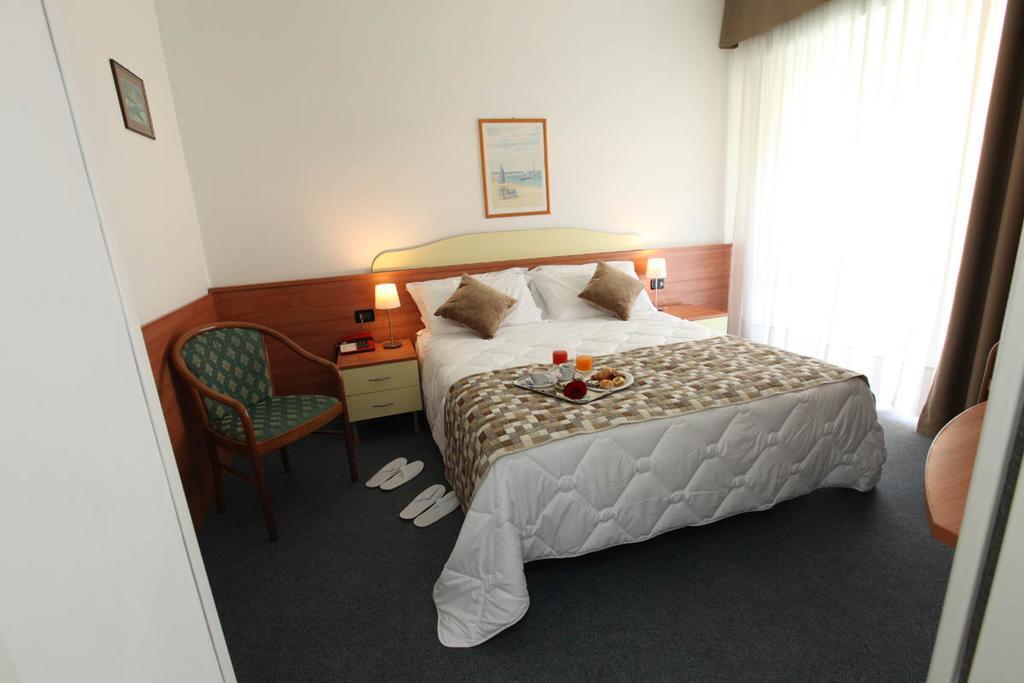 Hotel Derby S Lido di Jesolo Bagian luar foto